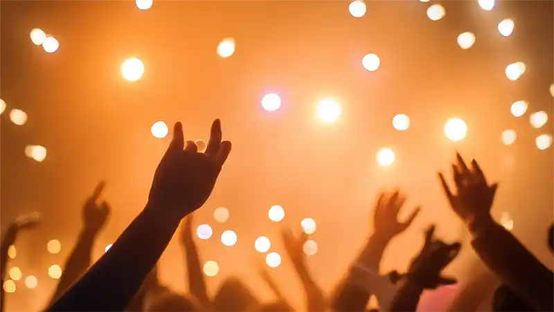 DJ and event atmosphere